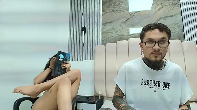 RavenandCody online show from November 28, 2025, 3:50 am