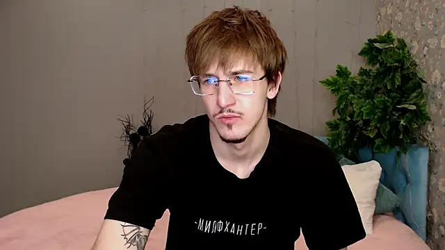 KiskaKurt online show from November 23, 2025, 8:13 am