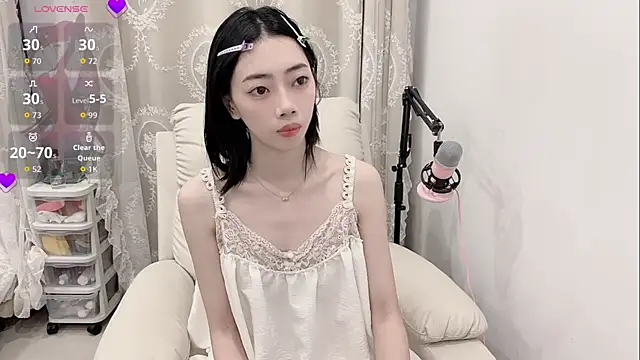 tuantuanle online show from March 21, 2026, 1:59 pm