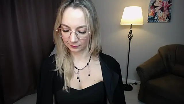 Ava Elior online show from November 13, 2025, 10:30 am