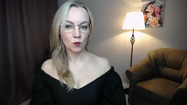 Snapshot of Ava_Elior chatting on February 7, 2026, 5:26 am Ava Elior online show from February 7, 2026, 5:26 am