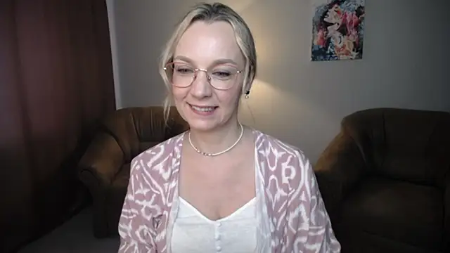 Ava Elior online show from July 5, 2026, 11:39 am