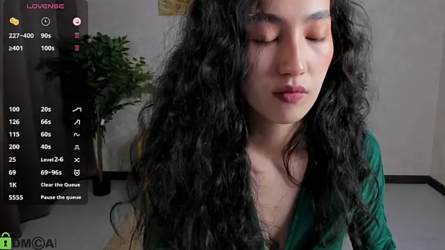 Snapshot of FlirtyAura chatting on March 5, 2026, 2:08 am FlirtyAura online show from March 5, 2026, 2:08 am