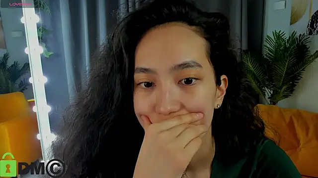 FlirtyAura online show from March 27, 2026, 3:48 am