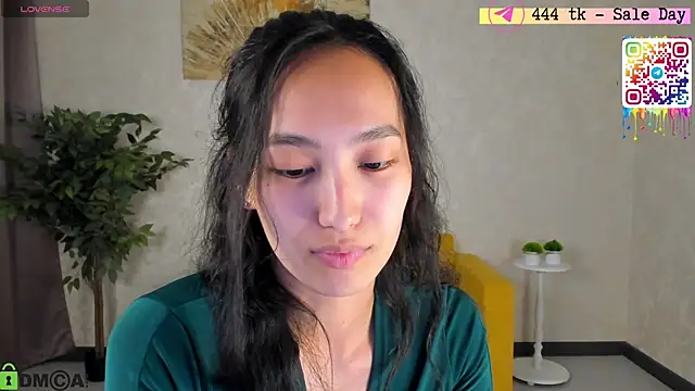 Snapshot of FlirtyAura chatting on May 11, 2026, 4:04 pm FlirtyAura online show from May 11, 2026, 4:04 pm