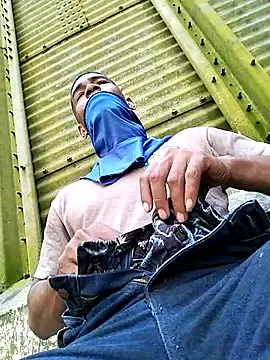 Snapshot of Kesurra chatting on February 26, 2026, 6:19 pm Kesurra online show from February 26, 2026, 6:19 pm