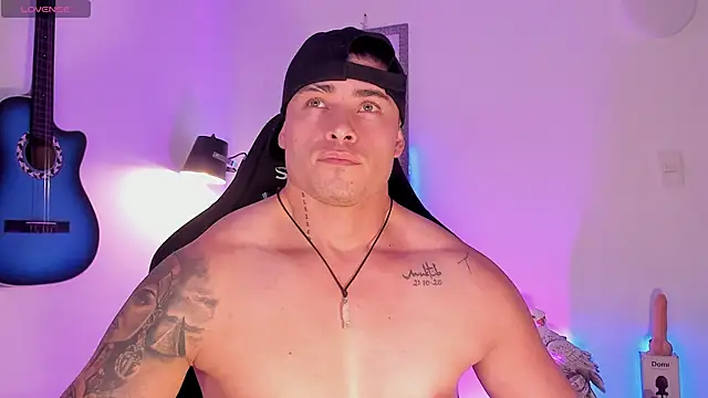 connorsmiith online show from June 3, 2026, 2:33 pm