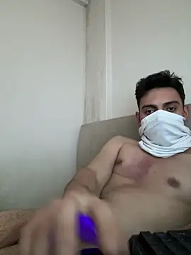 milfshakeow online show from May 8, 2026, 1:04 pm