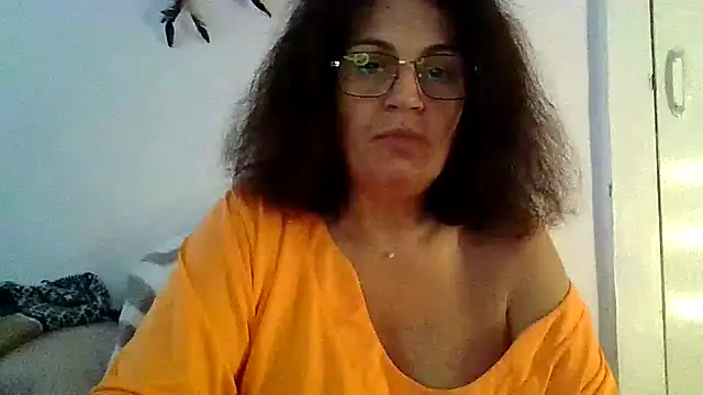 Snapshot of RubyyRosee chatting on October 13, 2025, 1:12 pm RubyyRosee online show from October 13, 2025, 1:12 pm