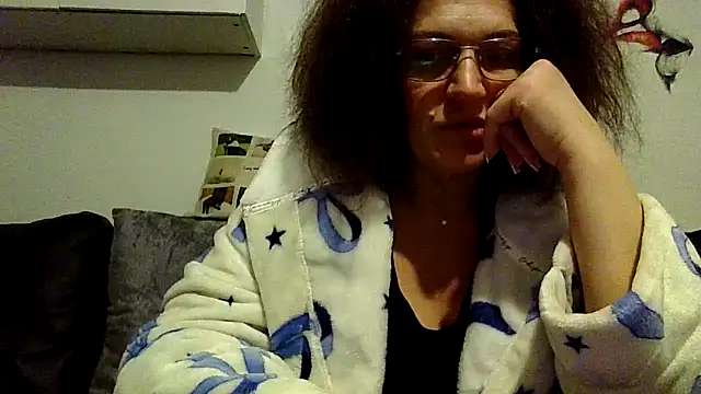 Snapshot of RubyyRosee chatting on February 6, 2026, 6:53 am RubyyRosee online show from February 6, 2026, 6:53 am