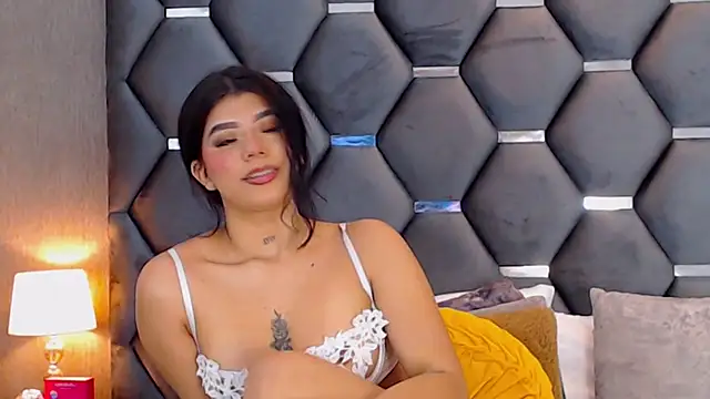 MelodyCarsson online show from December 14, 2025, 1:17 pm