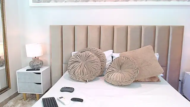 MelodyCarsson online show from February 24, 2026, 12:50 pm