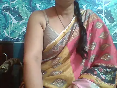 Snapshot of Marathi_q4een01 chatting on February 11, 2026, 6:13 am Marathi q4een01 online show from February 11, 2026, 6:13 am