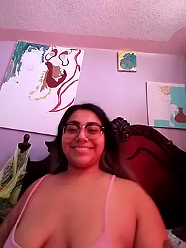 Snapshot of Lovelyrainn chatting on September 21, 2025, 2:44 pm Lovelyrainn online show from September 21, 2025, 2:44 pm