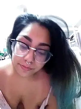 Snapshot of Lovelyrainn chatting on September 19, 2025, 2:37 am Lovelyrainn online show from September 19, 2025, 2:37 am