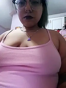 Snapshot of Lovelyrainn chatting on September 27, 2025, 4:29 am Lovelyrainn online show from September 27, 2025, 4:29 am