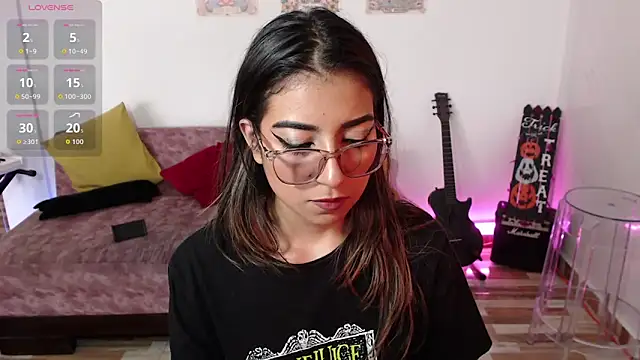 Susanahendrix online show from November 1, 2025, 6:35 pm