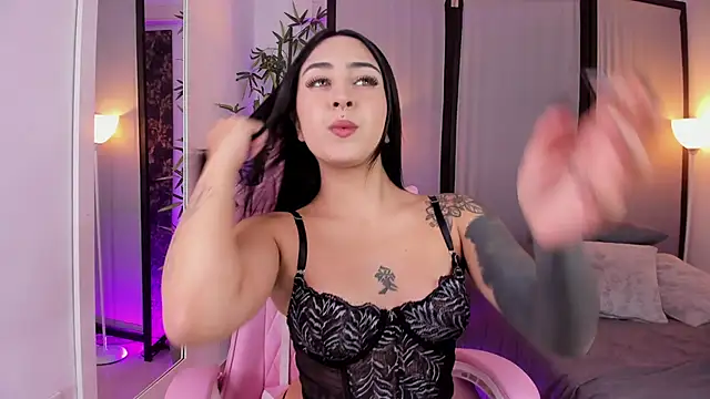 ChloeShade online show from October 24, 2025, 8:08 pm