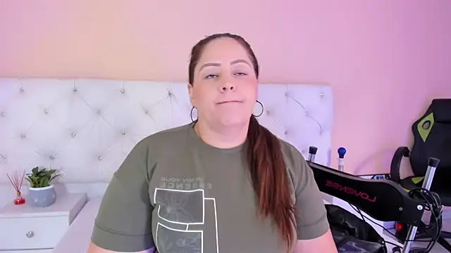 katte landerr online show from October 4, 2025, 1:34 pm