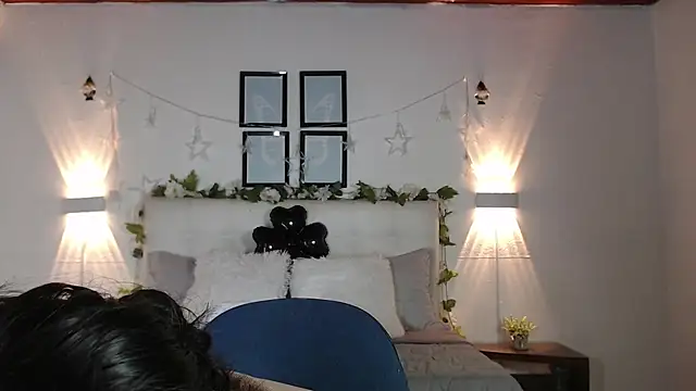 Megan 05  online show from February 22, 2026, 6:20 pm