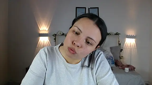 Megan 05  online show from October 4, 2025, 5:58 pm