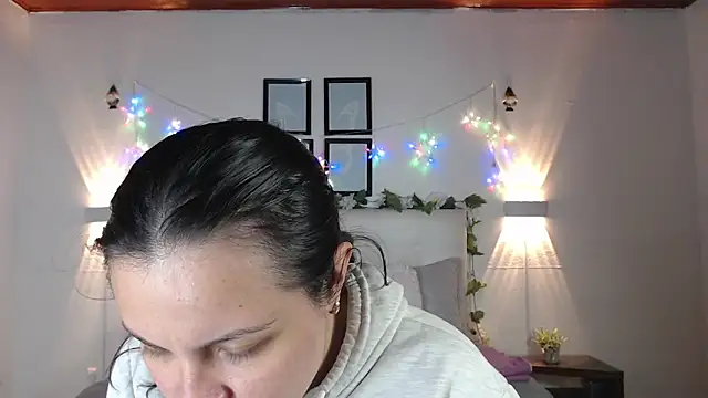 Megan 05  online show from February 24, 2026, 7:26 pm