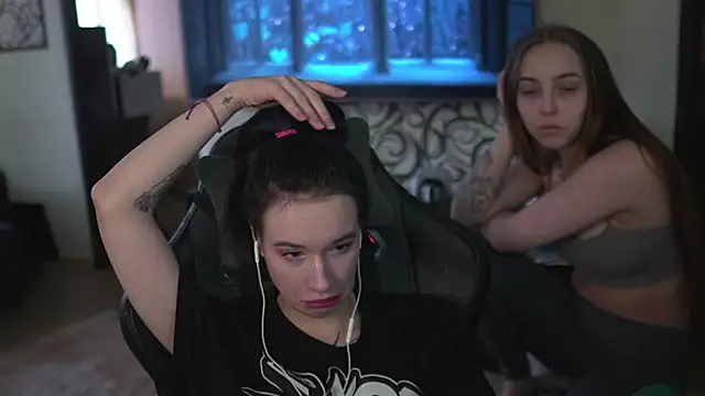 Snapshot of lis_silver chatting on January 13, 2026, 8:29 am lis silver online show from January 13, 2026, 8:29 am