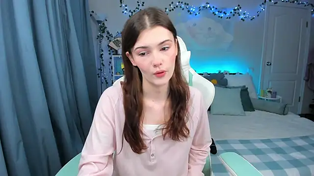 Zoe Vee online show from October 23, 2025, 3:27 am