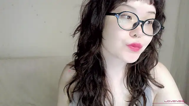 tsunade chan online show from December 21, 2025, 3:03 pm