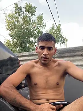 Emabracamonte95 online show from March 16, 2026, 9:28 pm