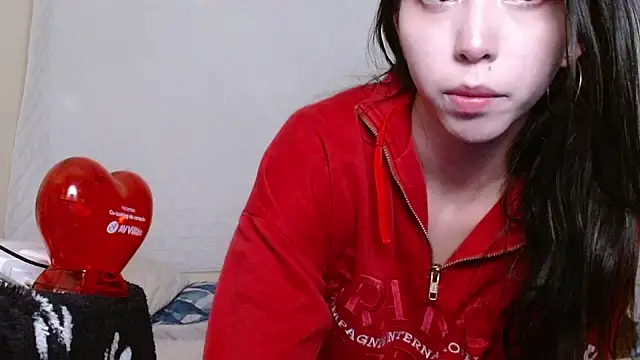 Rachel070 online show from July 3, 2026, 7:42 pm