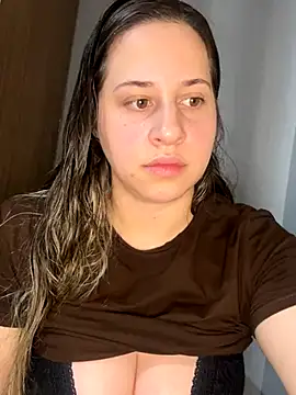 xxxcouple4 online show from October 4, 2025, 5:03 pm