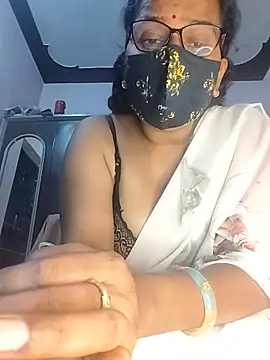 Snapshot of sexy_aaru chatting on May 25, 2026, 5:44 pm sexy aaru online show from May 25, 2026, 5:44 pm