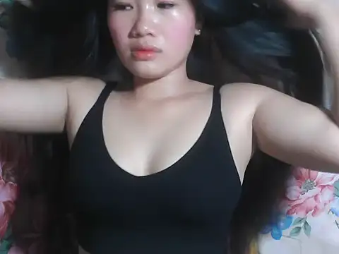 Katie Winslet online show from September 28, 2025, 11:23 pm