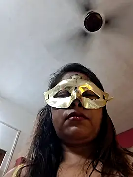 Snapshot of SIMIHOT chatting on June 26, 2026, 9:04 am SIMIHOT online show from June 26, 2026, 9:04 am