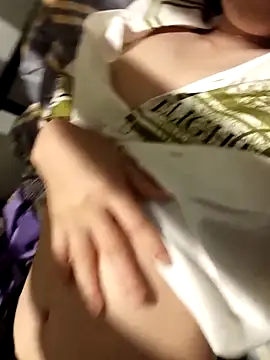 Snapshot of besa4 chatting on December 22, 2025, 7:03 pm besa4 online show from December 22, 2025, 7:03 pm