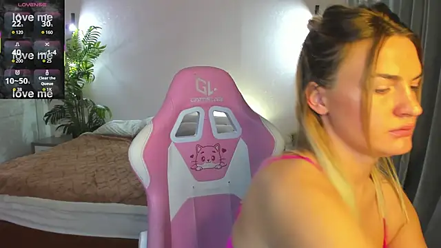 Marie Ellie online show from November 3, 2025, 1:11 am