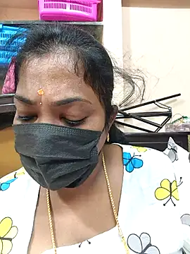 Snapshot of Tamil_Mithra chatting on November 15, 2025, 6:17 am Tamil Mithra online show from November 15, 2025, 6:17 am