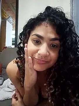 Snapshot of Camilla-23y chatting on September 22, 2025, 2:06 am Camilla-23y online show from September 22, 2025, 2:06 am