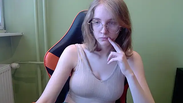 juicyPenny online show from March 28, 2026, 2:07 pm