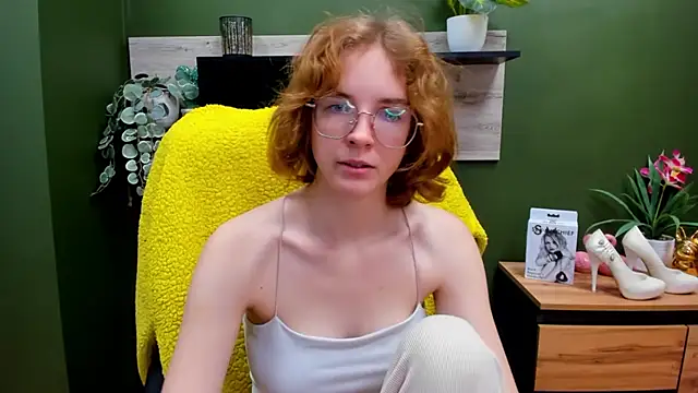 juicyPenny online show from October 20, 2025, 6:15 am