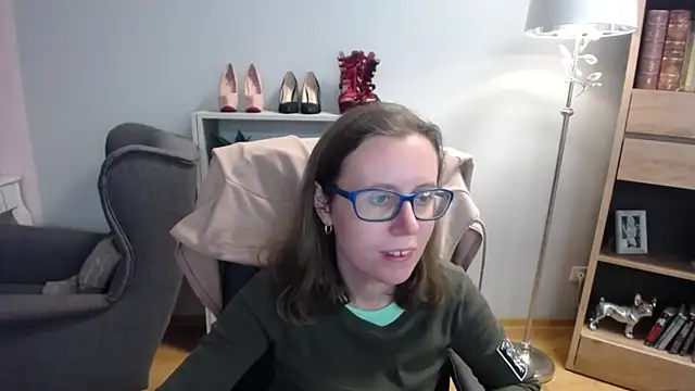 Snapshot of sweetxLizzy chatting on September 25, 2025, 4:18 am sweetxLizzy online show from September 25, 2025, 4:18 am