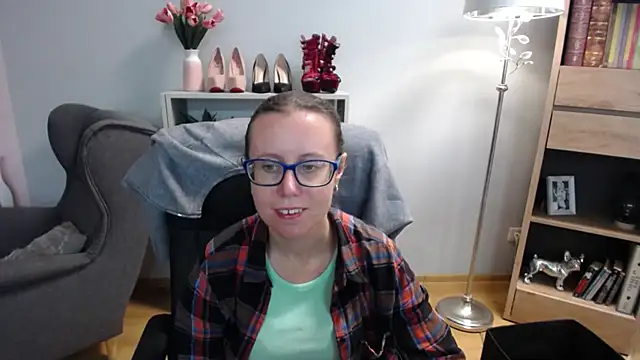 Snapshot of sweetxLizzy chatting on September 30, 2025, 4:29 am sweetxLizzy online show from September 30, 2025, 4:29 am