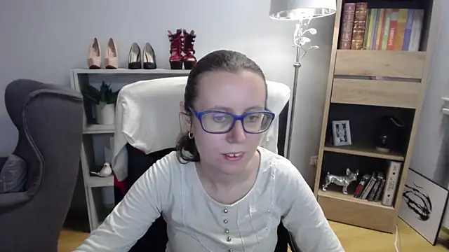 sweetxLizzy online show from November 5, 2025, 5:32 am