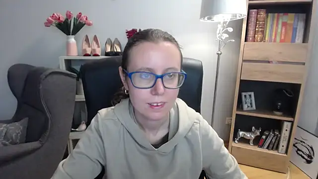 sweetxLizzy online show from November 18, 2025, 5:33 am