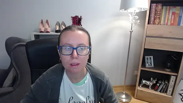 Snapshot of sweetxLizzy chatting on September 17, 2025, 4:25 am sweetxLizzy online show from September 17, 2025, 4:25 am