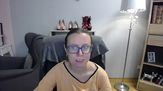 Snapshot of sweetxLizzy chatting on October 9, 2025, 4:24 am sweetxLizzy online show from October 9, 2025, 4:24 am