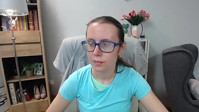 Snapshot of sweetxLizzy chatting on June 9, 2026, 4:24 am sweetxLizzy online show from June 9, 2026, 4:24 am