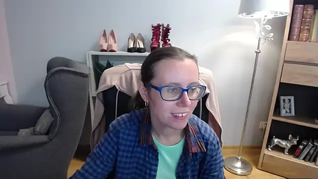 Snapshot of sweetxLizzy chatting on September 26, 2025, 4:41 am sweetxLizzy online show from September 26, 2025, 4:41 am