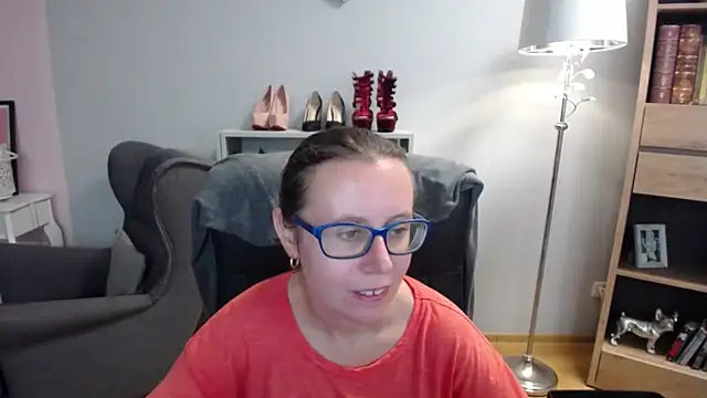 Snapshot of sweetxLizzy chatting on October 7, 2025, 4:24 am sweetxLizzy online show from October 7, 2025, 4:24 am